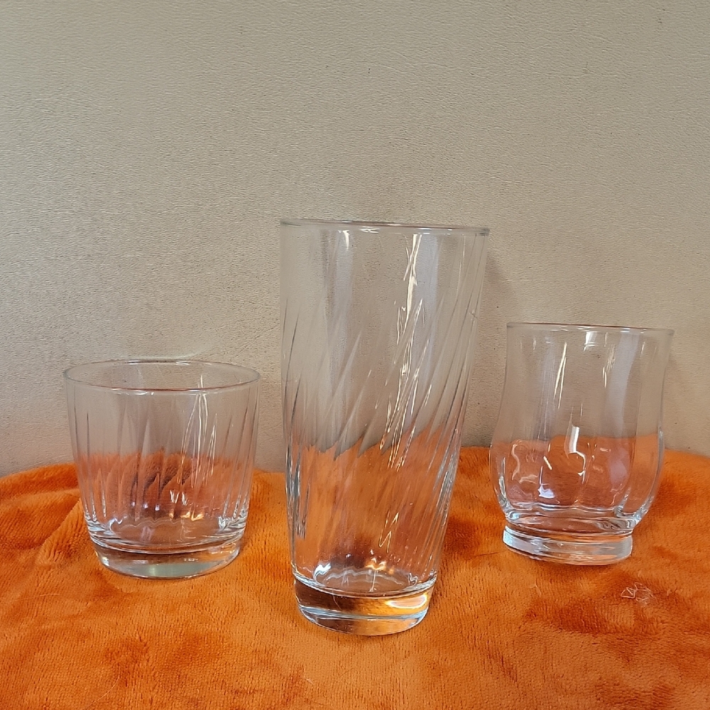Clear Swirl Glass Tumbler Set - 3-Piece